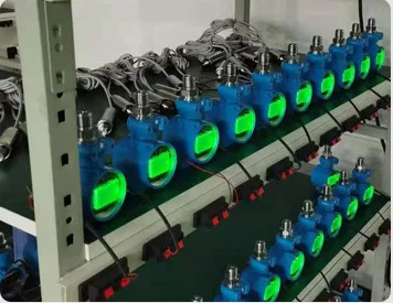 Enerjili yaşlandırma kontrolü sırasında çalışan basınç transmitterleri